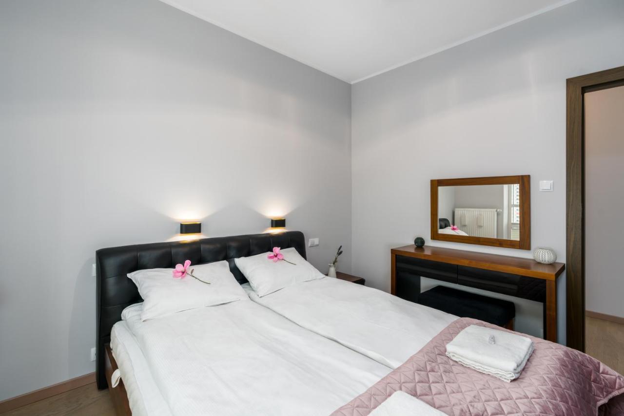 Apartments Poznan Towarowa By Noclegi Renters Εξωτερικό φωτογραφία